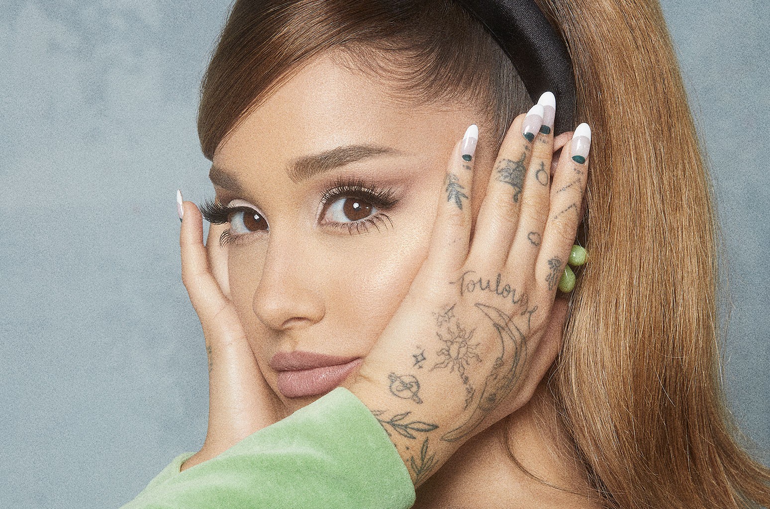 02ArianaGrandepressphoto2020crDaveMeyersbillboard15481603458811compressed.jpg